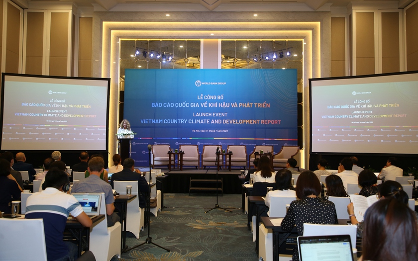 Toàn cảnh buổi lễ công bố Báo cáo quốc gia về Khí hậu và Phát triển cho Việt Nam (CCDR) của World Bank chiều 14/7.
