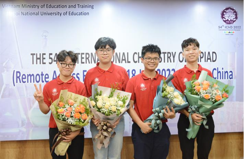 Tất cả thí sinh Việt Nam đều đoạt Huy chương Vàng tại Olympic Hóa học quốc tế năm 2022 - Ảnh 1.