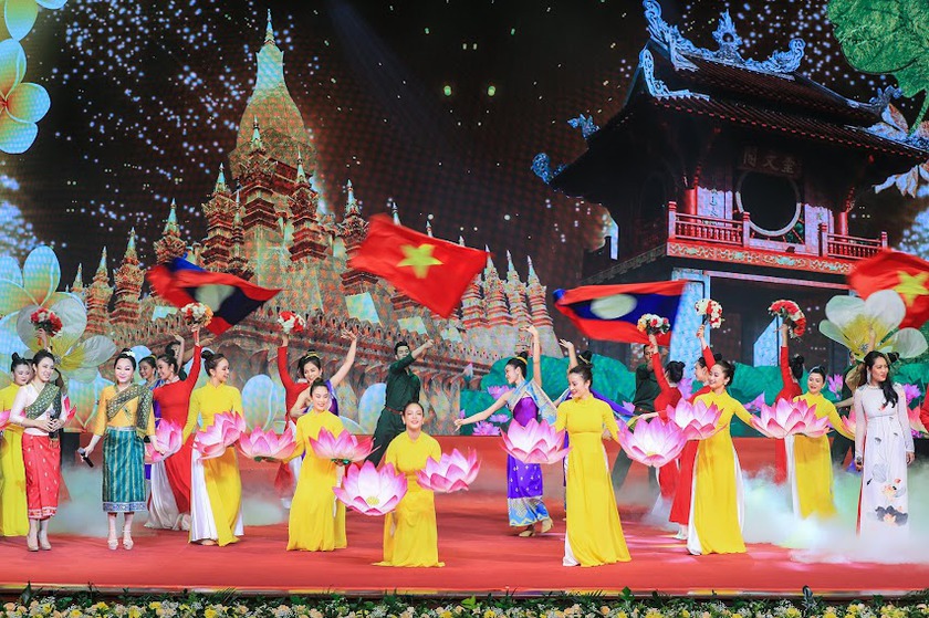 Tổng Bí thư dự Lễ kỷ niệm 60 năm Ngày Thiết lập quan hệ ngoại giao Việt Nam - Lào - Ảnh 5.