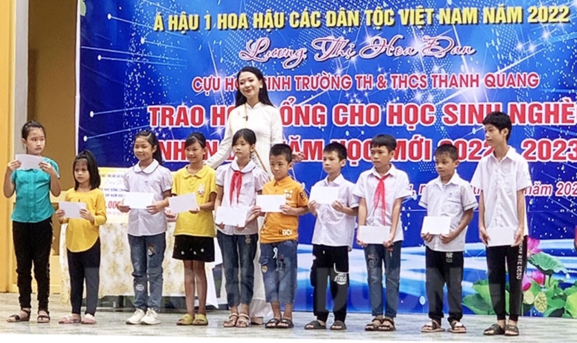 Á hậu Hoa Đan tích cực đóng góp vào các Quỹ Khuyến học tại tỉnh Hải Dương - Ảnh 1.