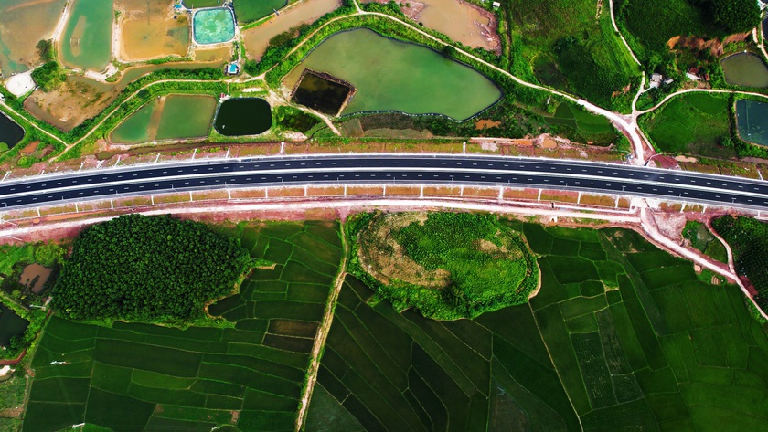 Khám phá tuyến cao tốc Sun Group đầu tư có hệ thống chiếu sáng hiện đại nhất Việt Nam - Ảnh 12.