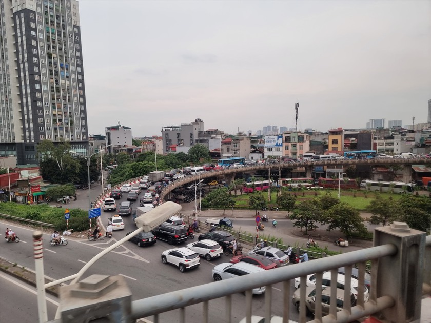 H&agrave; Nội: kh&ocirc;ng để &ugrave;n tắc k&eacute;o d&agrave;i ng&agrave;y người d&acirc;n trở lại Thủ đ&ocirc; - Ảnh 1.