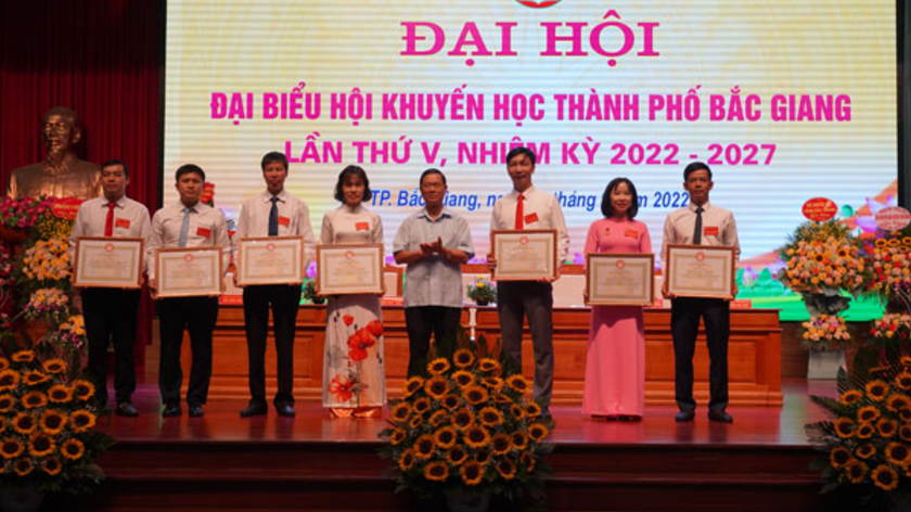 Hội Khuyến học thành phố Bắc Giang, tỉnh Bắc Giang tổ chức Đại hội đại biểu lần thứ V - Ảnh 2.