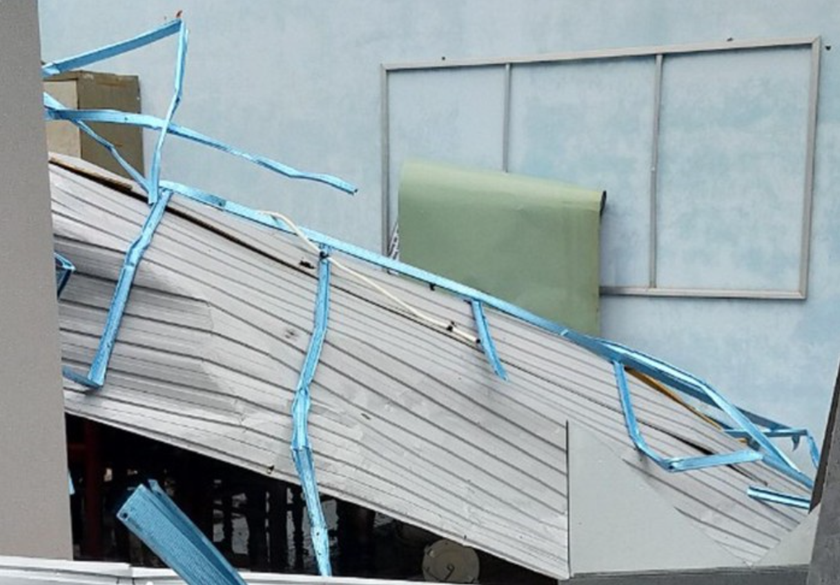 Nhiều trường học ở Quảng Nam thiệt hại nặng nề do bão Noru gây ra - Ảnh 11.
