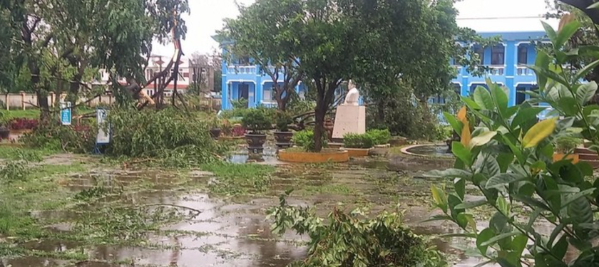 Nhiều trường học ở Quảng Nam thiệt hại nặng nề do bão Noru gây ra - Ảnh 4.