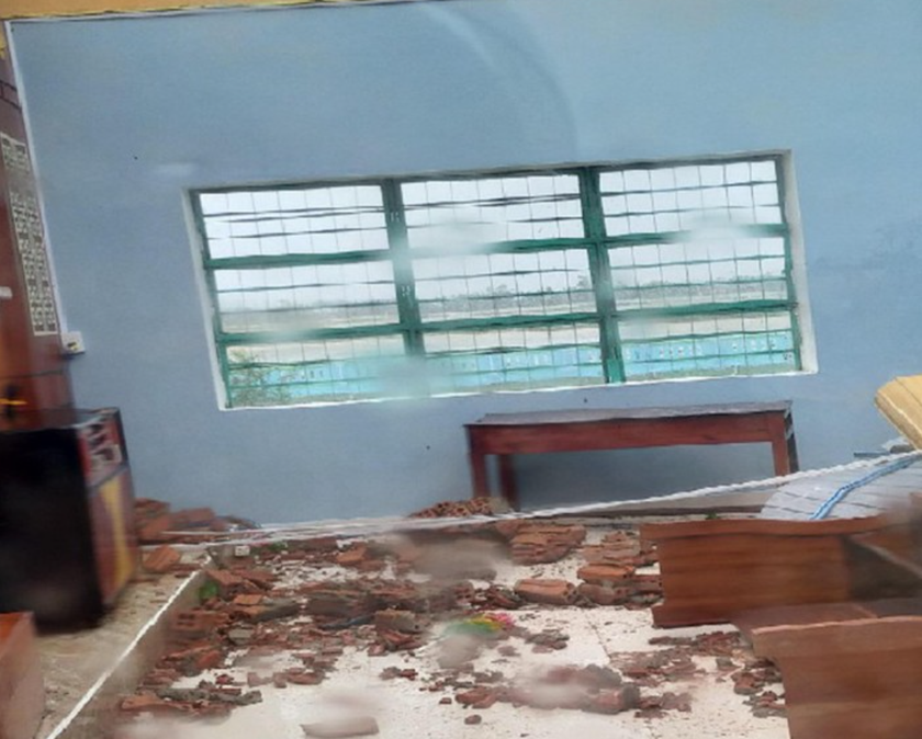 Nhiều trường học ở Quảng Nam thiệt hại nặng nề do bão Noru gây ra - Ảnh 7.