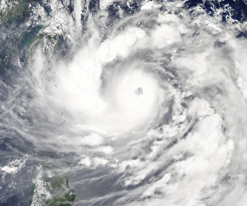 Cơn bão mạnh nhất trong nhiều năm qua đã đổ bộ vào Hàn Quốc  - Ảnh 13.