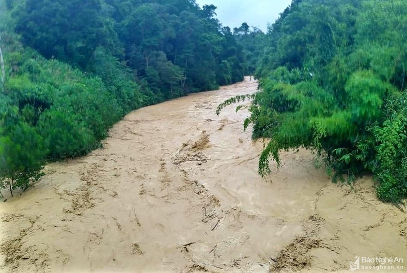 Thiệt hại ban đầu trong đợt mưa lớn diện rộng ở Bắc Bộ, Trung Bộ - Ảnh 3.
