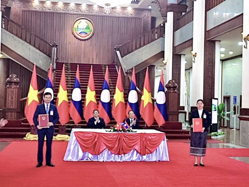 Ngân hàng Nhà nước Việt Nam và Ngân hàng Cộng hòa Dân chủ Nhân dân Lào ký kết nhiều điều khoản quan trọng - Ảnh 1.