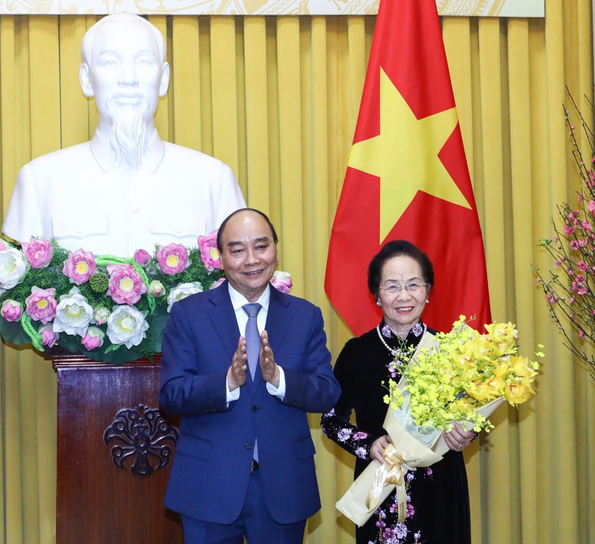 Chủ tịch Hội Khuyến học Việt Nam Nguyễn Thị Doan nhận Huân chương Hồ Chí Minh - Ảnh 2.