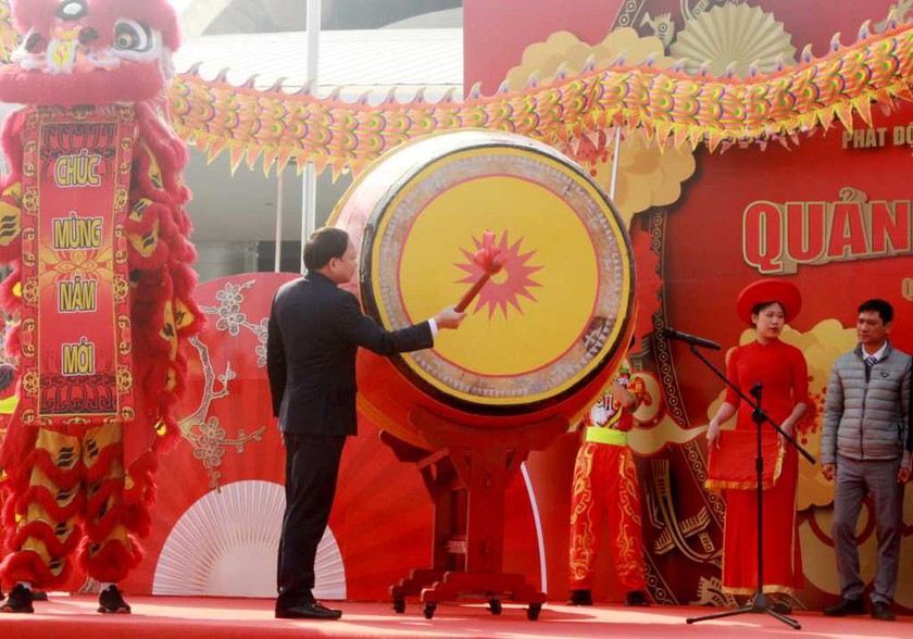 Quảng Ninh: Hội Khai bút Xuân Quý Mão 2023 thu hút người dân và du khách - Ảnh 1.