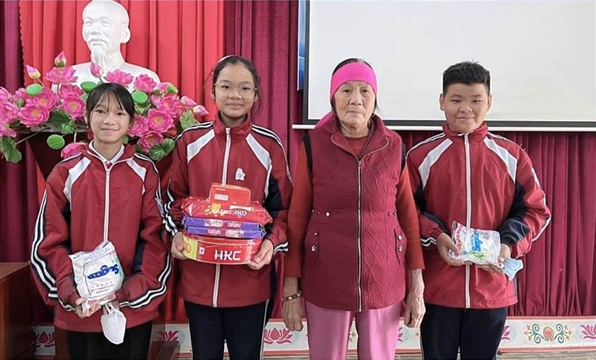 Quảng Ninh: 3 học sinh lớp 6 cứu cụ bà 83 tuổi bị đuối nước - Ảnh 1.