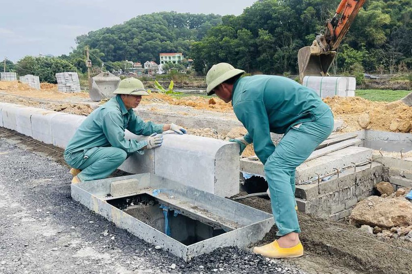 Quảng Ninh: Hoàn thành đường bao biển trước Tết Nguyên Đán - Ảnh 4.