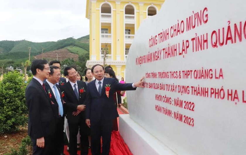 Quảng Ninh: Gắn biển nhiều công trình chào mừng kỷ niệm 60 năm Ngày thành lập tỉnh - Ảnh 3.