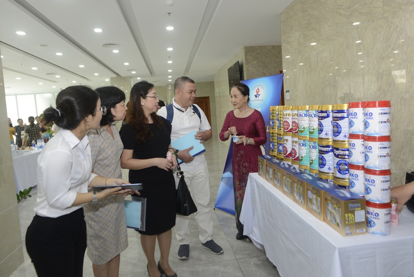Vinamilk đồng hành cùng Câu lạc bộ điều dưỡng trưởng Việt Nam tập huấn chăm sóc dinh dưỡng bệnh lý cho người bệnh - Ảnh 4.