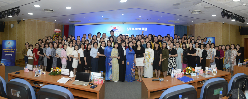 Vinamilk đồng hành cùng Câu lạc bộ điều dưỡng trưởng Việt Nam tập huấn chăm sóc dinh dưỡng bệnh lý cho người bệnh - Ảnh 7.