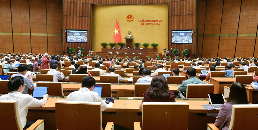 Quốc hội quyết nghị thực hiện cải cách tổng thể chính sách tiền lương từ ngày 1/7/2024 - Ảnh 2.