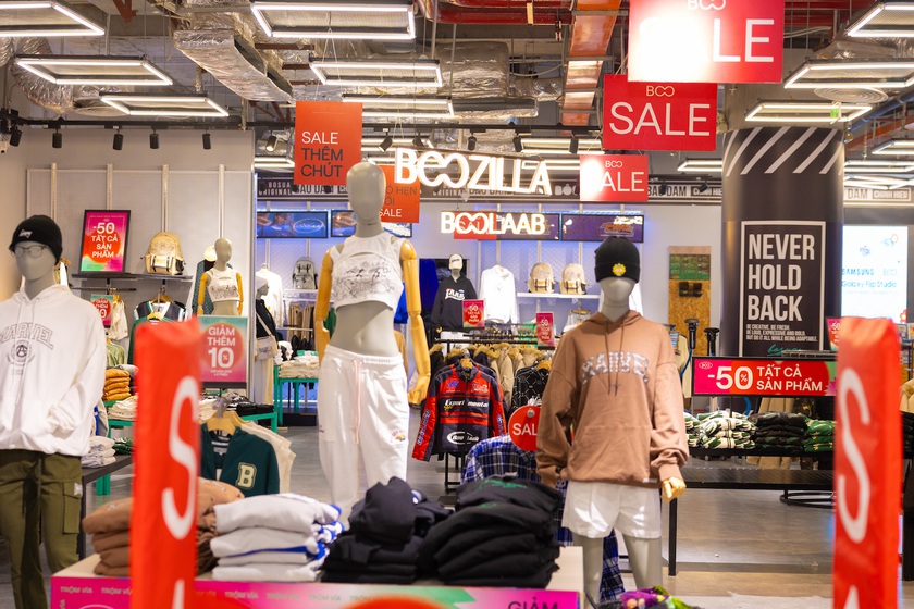 Vincom tặng qùa sale siêu hạng lên tới hơn 24 tỷ đồng khởi động mùa lễ hội mua sắm lớn nhất trong năm- Ảnh 2.