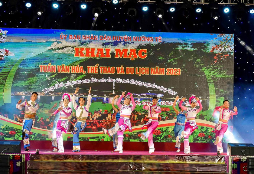 Lai Châu khai mạc Tuần Văn hóa, thể thao và du lịch nơi thượng nguồn sông Đà- Ảnh 3.