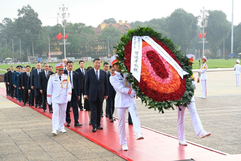 Tổng Bí thư, Chủ tịch Trung Quốc Tập Cận Bình vào Lăng viếng Chủ tịch Hồ Chí Minh- Ảnh 1.