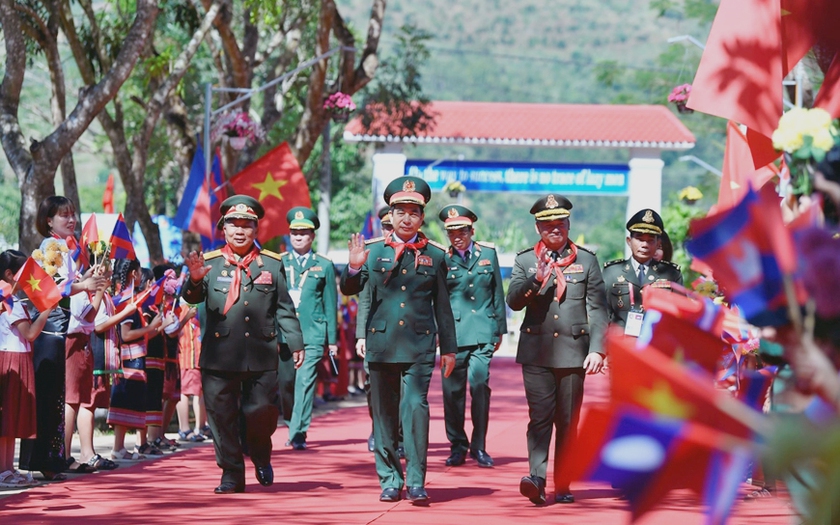 Đại tướng Phan Văn Giang: Mối tình hữu nghị 3 nước Việt Nam-Lào-Campuchia là tài sản vô giá cho thế hệ trẻ- Ảnh 5.