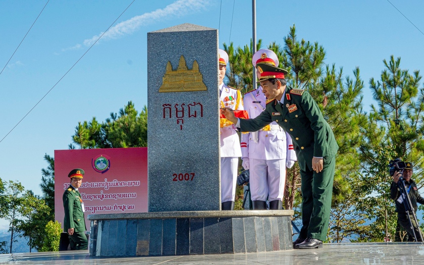 Đại tướng Phan Văn Giang: Mối tình hữu nghị 3 nước Việt Nam-Lào-Campuchia là tài sản vô giá cho thế hệ trẻ- Ảnh 3.