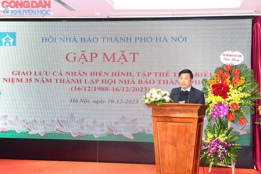 Hội Nhà báo thành phố Hà Nội gặp mặt các cá nhân điển hình, tập thể tiêu biểu nhân kỷ niệm 35 năm thành lập- Ảnh 4.