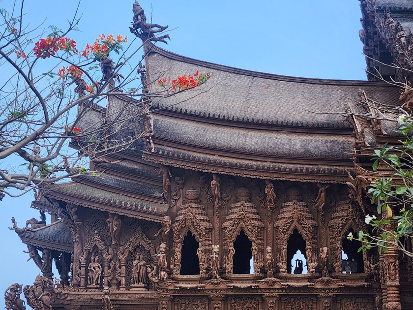 Chiêm ngưỡng đền Chân Lý, ngôi đền bằng gỗ nổi tiếng ở Pattaya - Thái Lan- Ảnh 5.