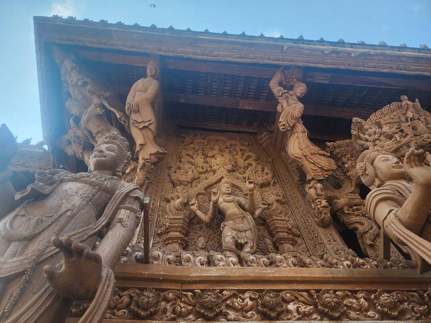 Chiêm ngưỡng đền Chân Lý, ngôi đền bằng gỗ nổi tiếng ở Pattaya - Thái Lan- Ảnh 4.