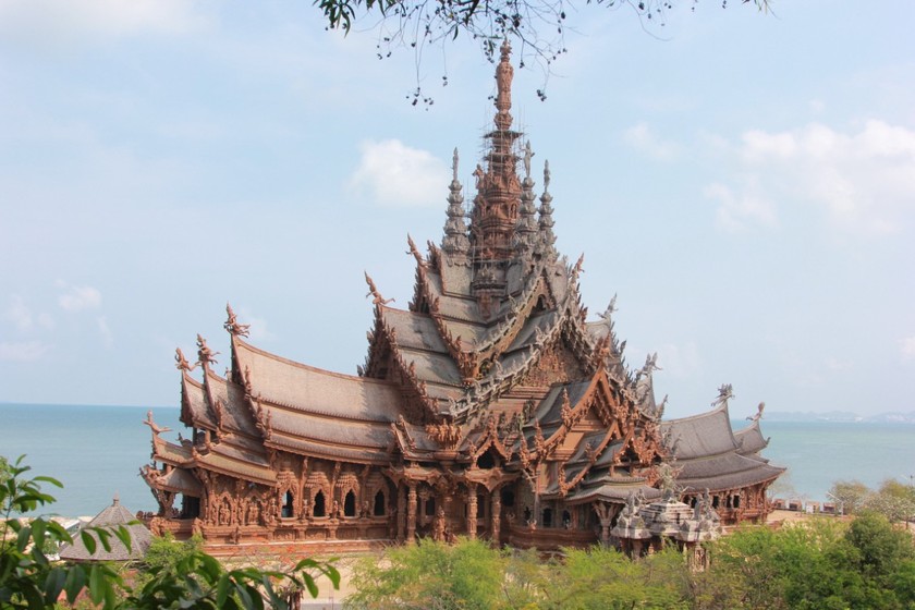 Chiêm ngưỡng đền Chân Lý, ngôi đền bằng gỗ nổi tiếng ở Pattaya - Thái Lan- Ảnh 1.