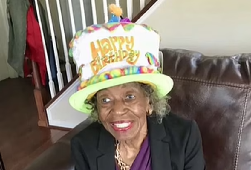 Mỹ: Cụ bà 101 tuổi học cùng lớp đại học với cháu gái- Ảnh 4.