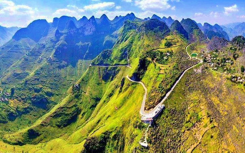"Hà Giang loop" Việt Nam lọt Top 5 tuyến đường xe đạp tuyệt nhất châu Á để phiêu lưu năm 2024- Ảnh 1.