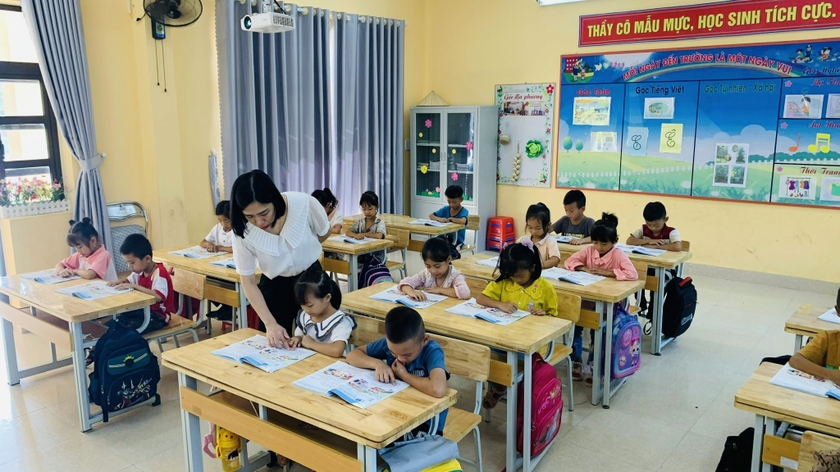 Cô giáo trẻ Hoàng Thị Quỳnh tận tâm với nghề ở huyện miền núi Tiên Yên- Ảnh 2.