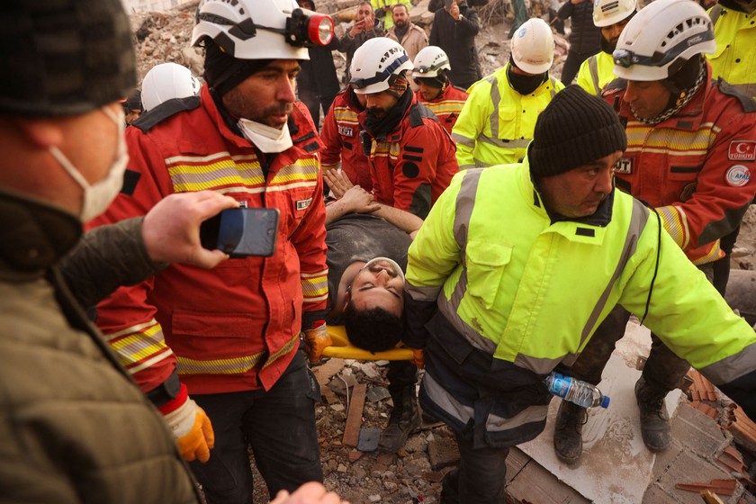 Đoàn công tác Bộ Công an khẩn trương tìm kiếm, cứu nạn, cứu hộ tại Thổ Nhĩ Kỳ - Ảnh 9.