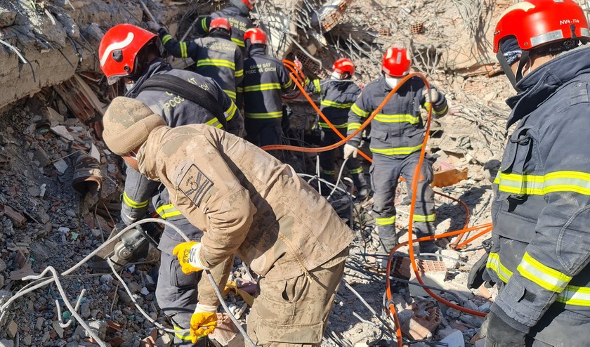 Động đất ở Thổ Nhĩ Kỳ: Lực lượng cứu hộ Việt Nam đã tiếp cận gần vị trí người bị nạn - Ảnh 1.
