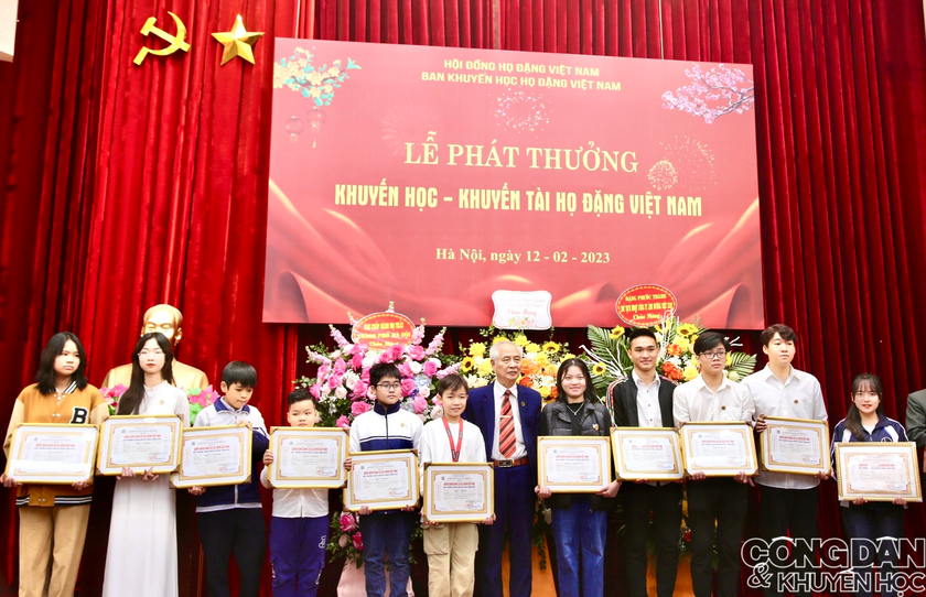 Dòng họ Đặng Việt Nam tổ chức Lễ phát thưởng khuyến học - khuyến tài  - Ảnh 6.
