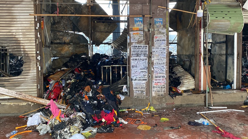 Hải Phòng: Khung cảnh tan hoang của chợ Tam Bạc sau vụ cháy lớn - Ảnh 4.