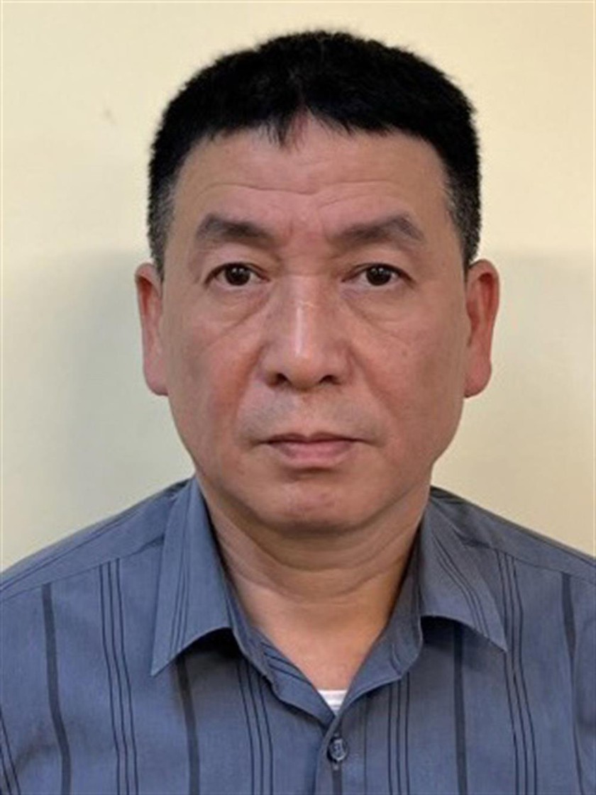 Nguyên Chủ tịch Hội đồng thành viên Nhà xuất bản Giáo dục Việt Nam bị bắt - Ảnh 3.