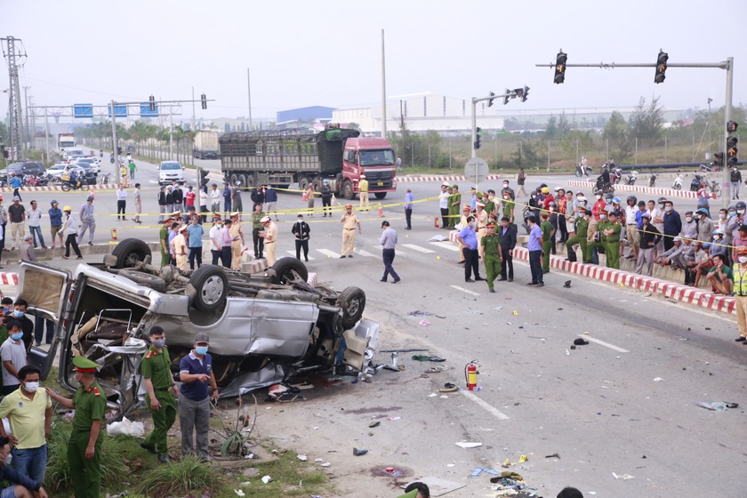 Thủ tướng Chính phủ chỉ đạo khắc phục hậu quả tai nạn giao thông đặc biệt nghiêm trọng tại Quảng Nam - Ảnh 3.