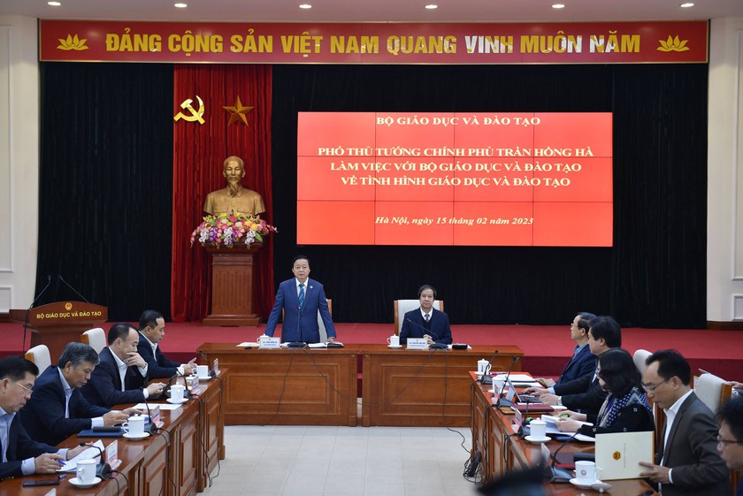Phó Thủ tướng Trần Hồng Hà: Giáo dục, đào tạo phải gắn với dự báo nhu cầu xã hội, thị trường lao động - Ảnh 1.