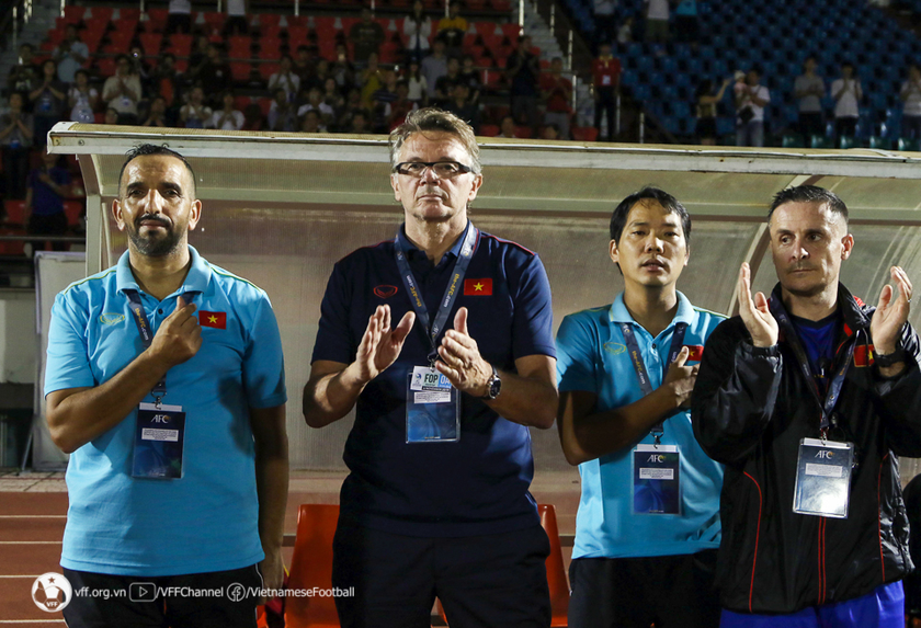 Ông Philippe Troussier là tân Huấn luyện viên trưởng Đội tuyển quốc gia và U23 quốc gia Việt Nam - Ảnh 1.