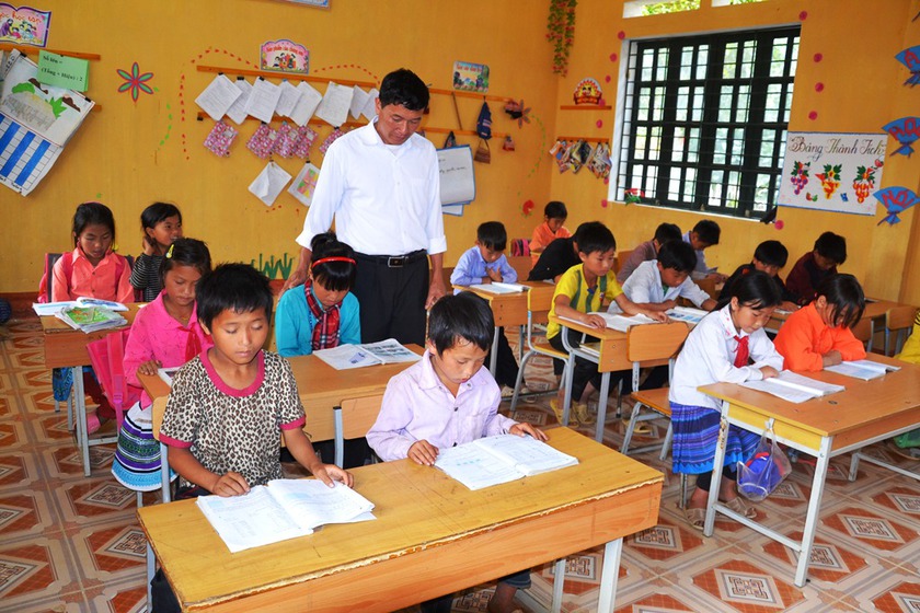 Từ tháng 2/2023, Lào Cai tạm dừng thu học phí trong các cơ sở giáo dục công lập - Ảnh 1.