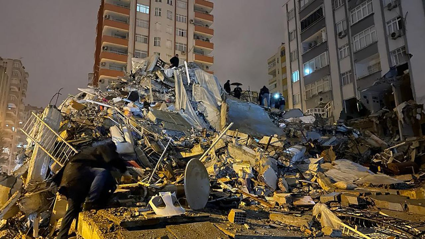 Động đất ở Thổ Nhĩ Kỳ: Hơn 4.300 người thiệt mạng, hàng chục nghìn người bị thương - Ảnh 3.