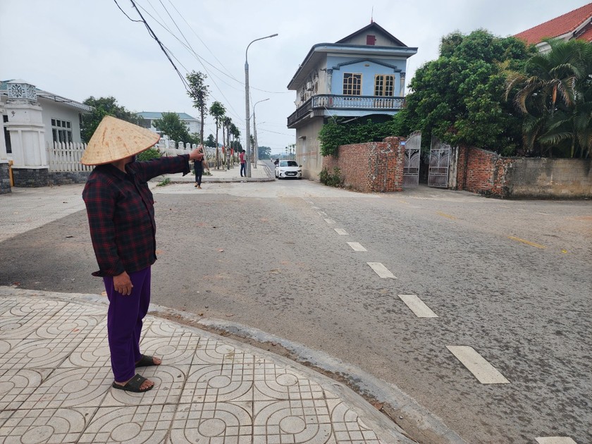 Quảng Ninh: Nhà án ngữ giữa đường, chính quyền lên phương án, dân không chấp thuận - Ảnh 5.