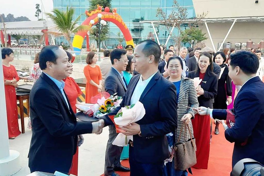 Quảng Ninh: Người dân 5 xã đảo được miễn phí qua cảng Ao Tiên 1 năm - Ảnh 2.