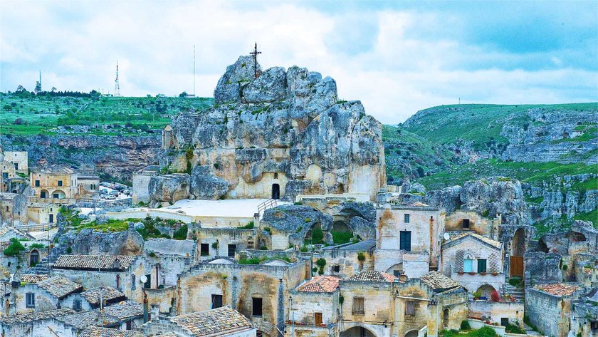 Matera: Thành phố đá cổ xưa nhất thế giới trong lòng nước Ý - Ảnh 9.