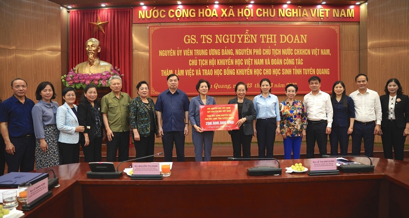 Hội Khuyến học tỉnh Tuyên Quang tiếp tục phát huy phong trào khuyến học, khuyến tài, xây dựng xã hội học tập - Ảnh 5.
