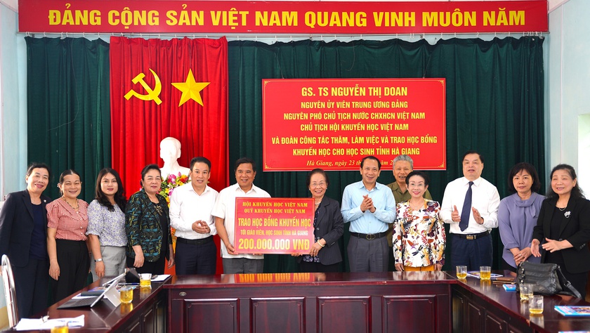 Đoàn công tác Trung ương Hội Khuyến học Việt Nam làm việc với Hội Khuyến học tỉnh Hà Giang - Ảnh 3.