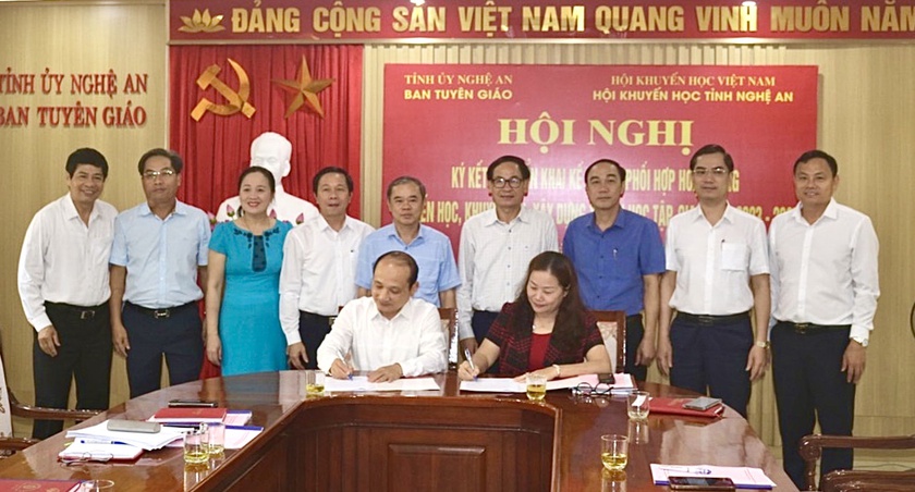 Hội Khuyến học tỉnh Nghệ An ký kết Chương trình phối hợp công tác với Ban Tuyên giáo Tỉnh ủy Nghệ An  - Ảnh 2.