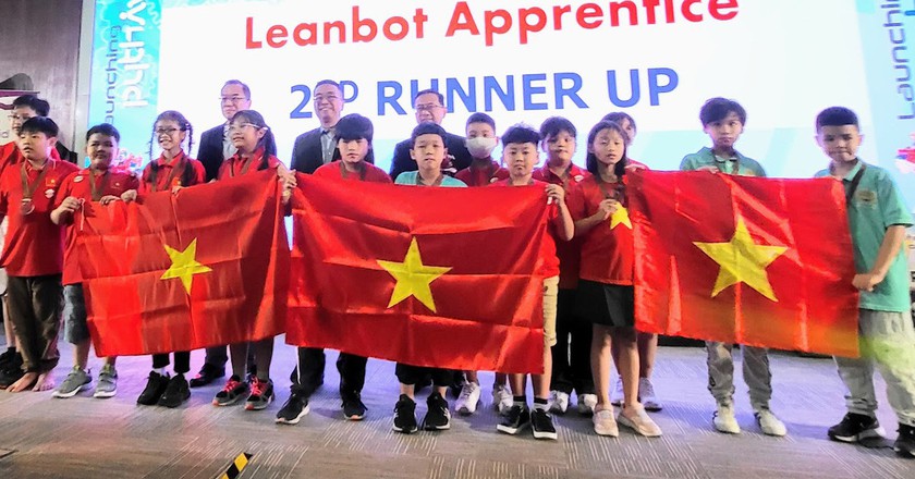 Học sinh Việt Nam giành 17 giải tại cuộc thi Robothon quốc tế năm 2023 - Ảnh 1.